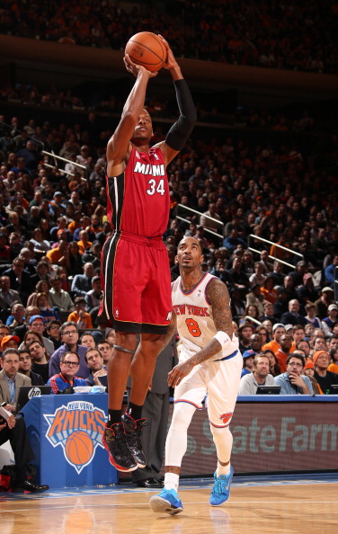 凭借顽强的 凭借顽强的